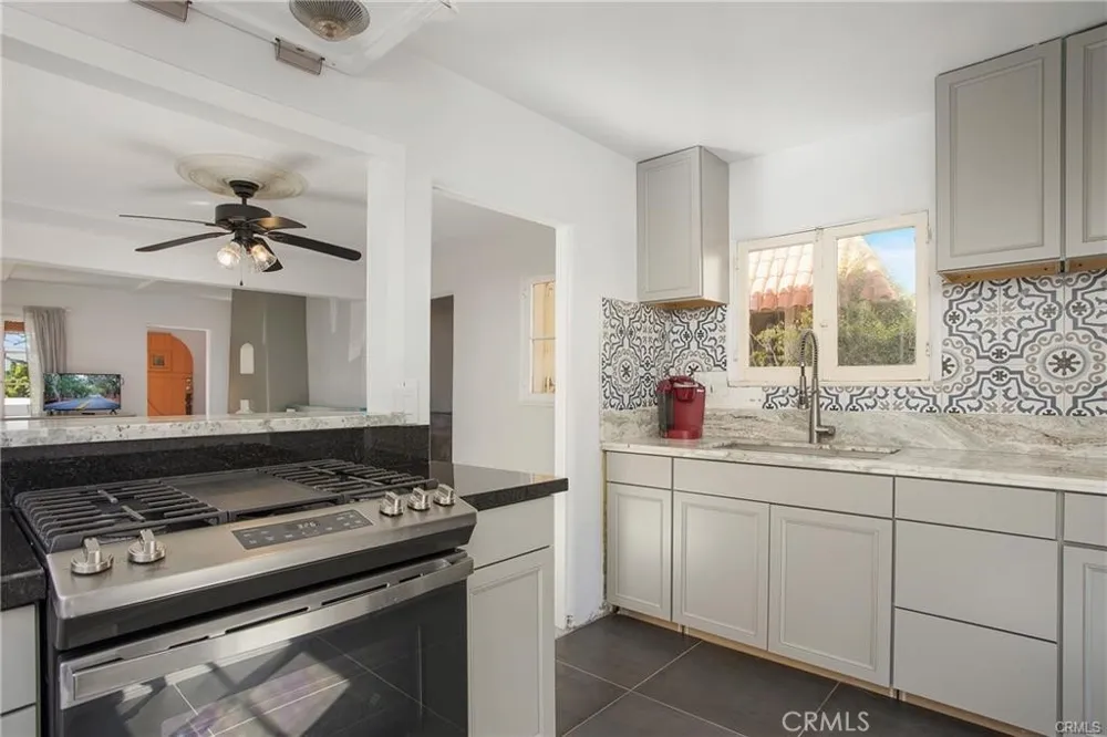 251 Avenida Del Mar San Clemente, CA 92672
