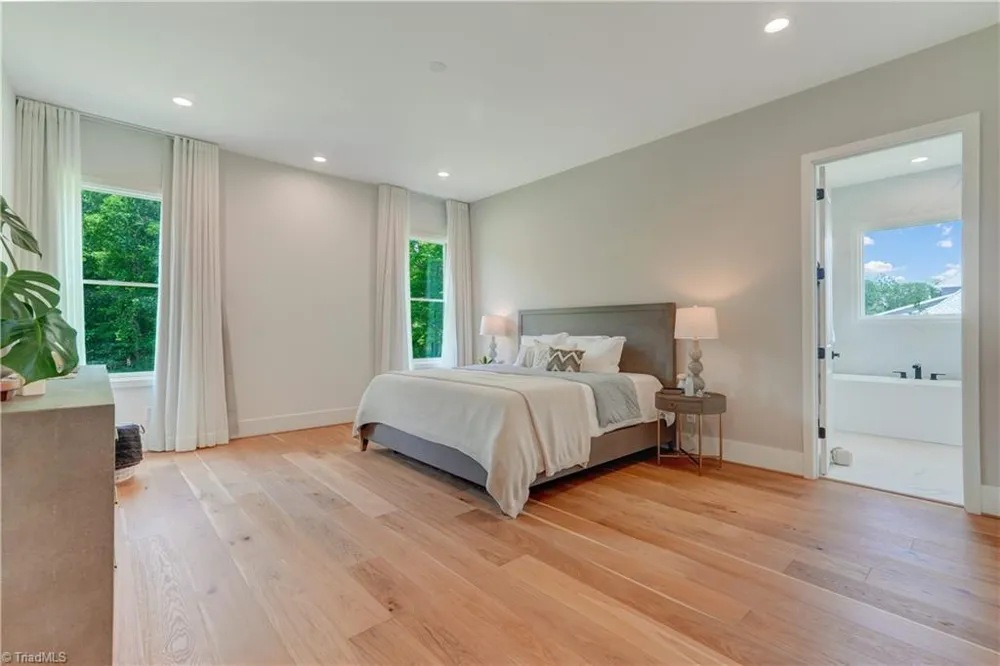 7618 Pemberley Drive Oak Ridge, NC 27310