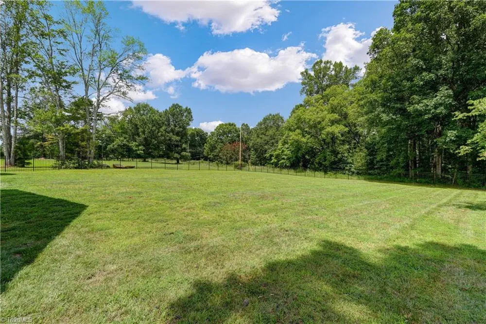 7618 Pemberley Drive Oak Ridge, NC 27310