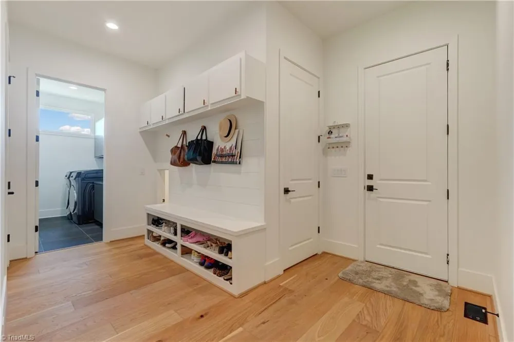 7618 Pemberley Drive Oak Ridge, NC 27310