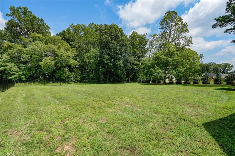 7618 Pemberley Drive Oak Ridge, NC 27310