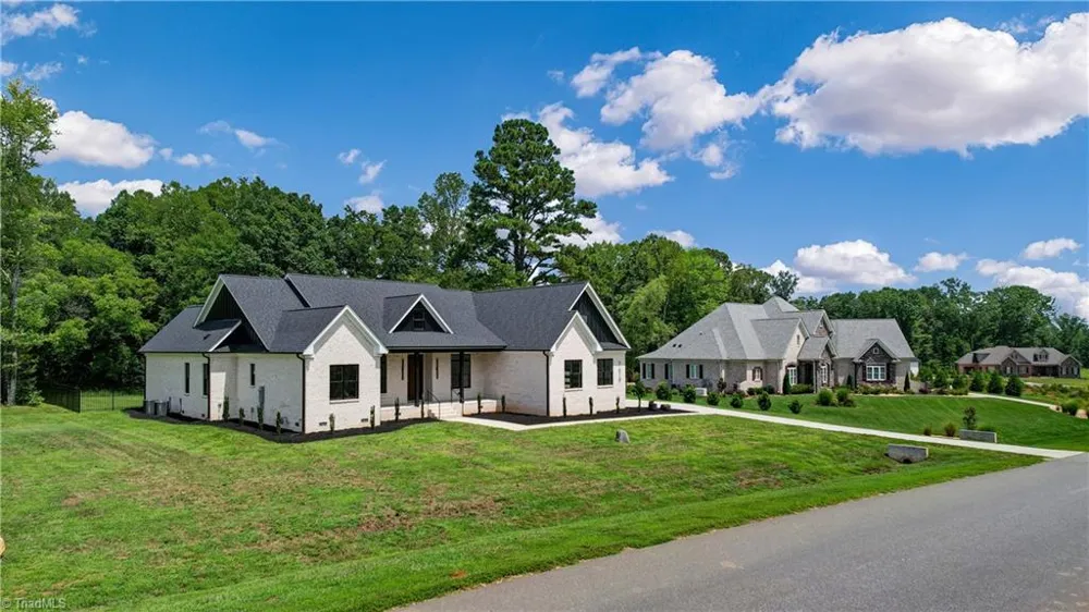 7618 Pemberley Drive Oak Ridge, NC 27310