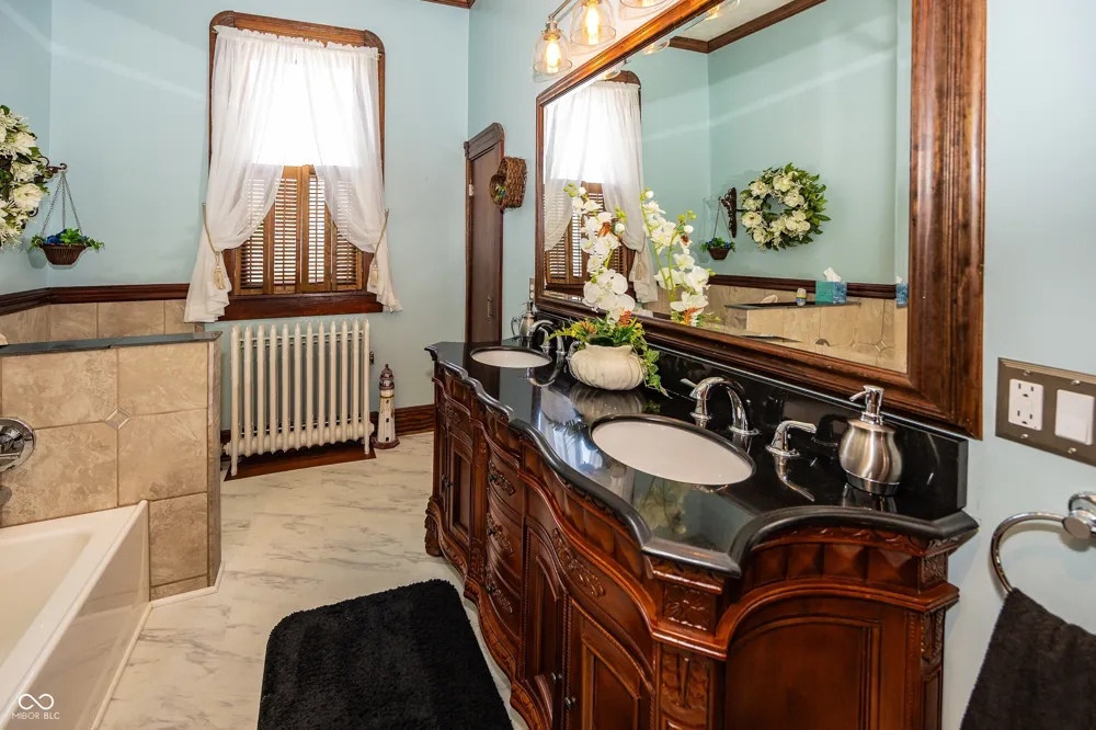 116 W Main Street Knightstown, IN 46148