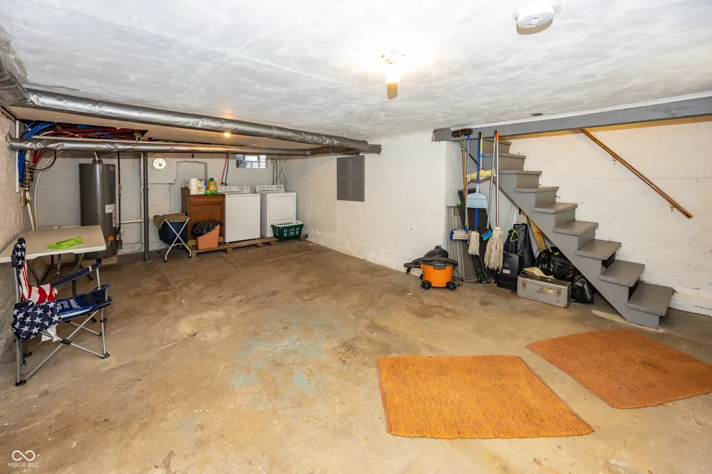 116 W Main Street Knightstown, IN 46148
