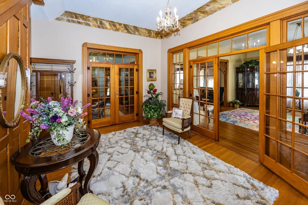 116 W Main Street Knightstown, IN 46148