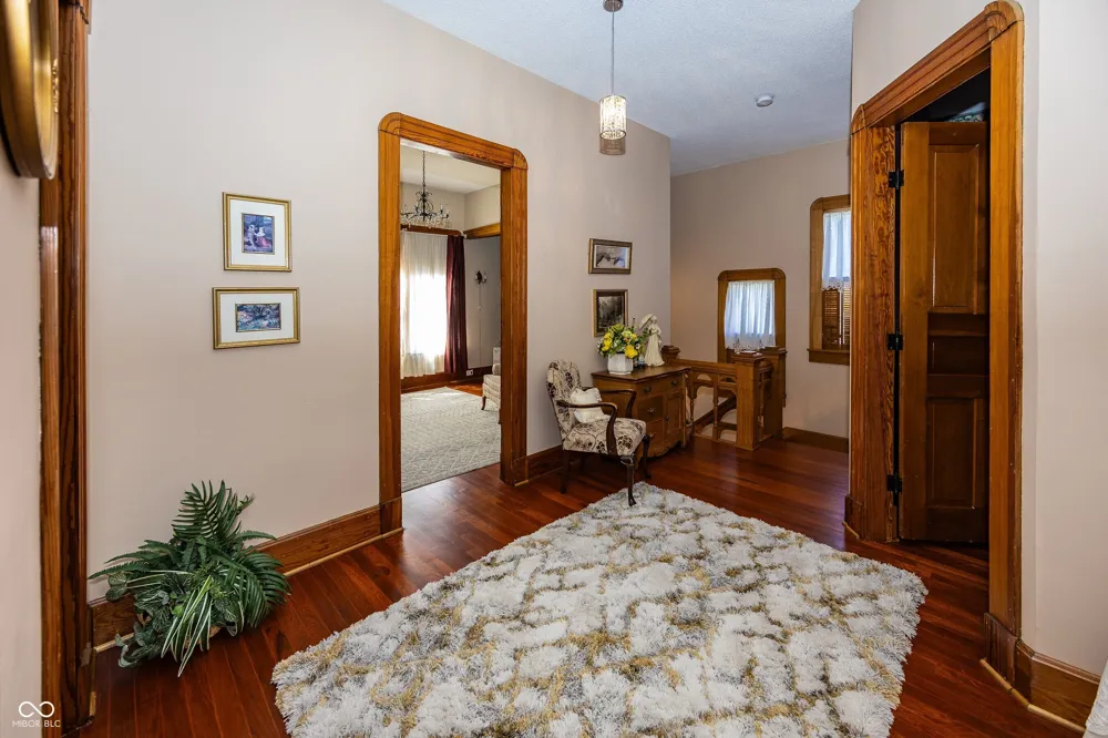 116 W Main Street Knightstown, IN 46148