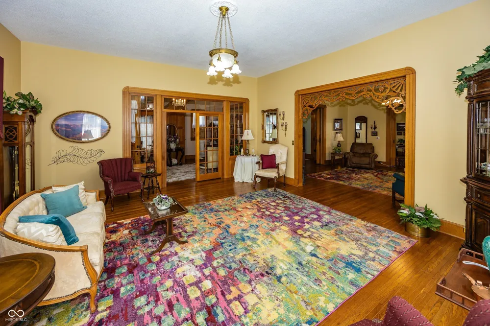 116 W Main Street Knightstown, IN 46148