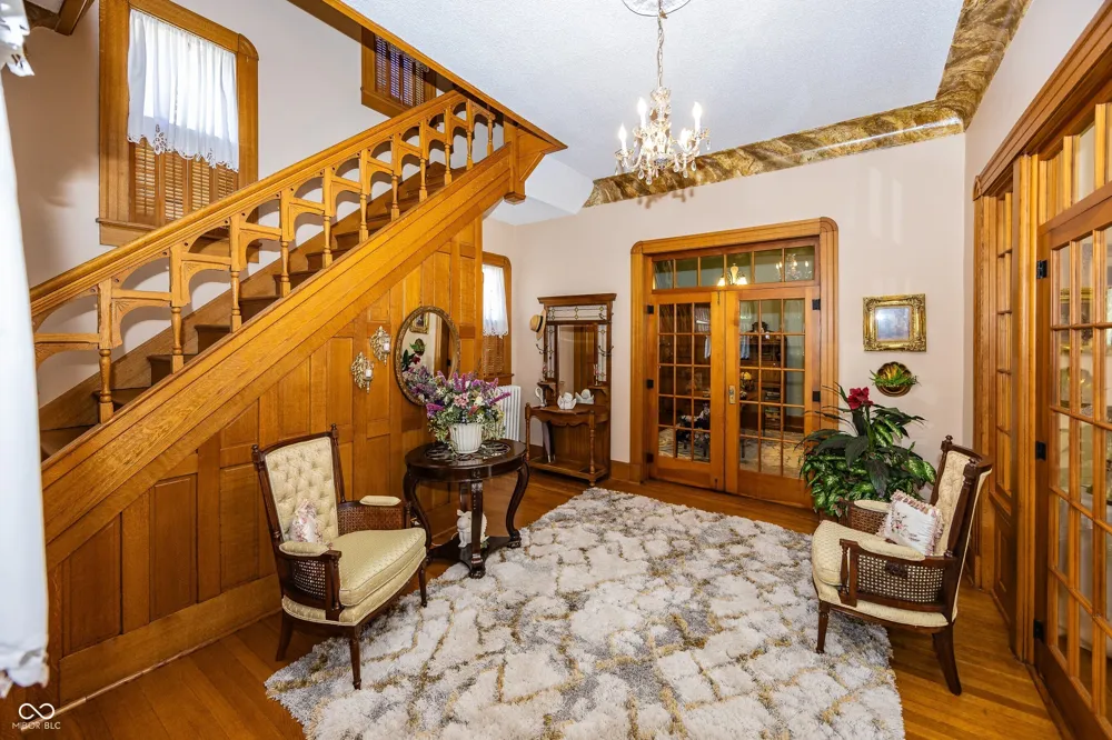 116 W Main Street Knightstown, IN 46148