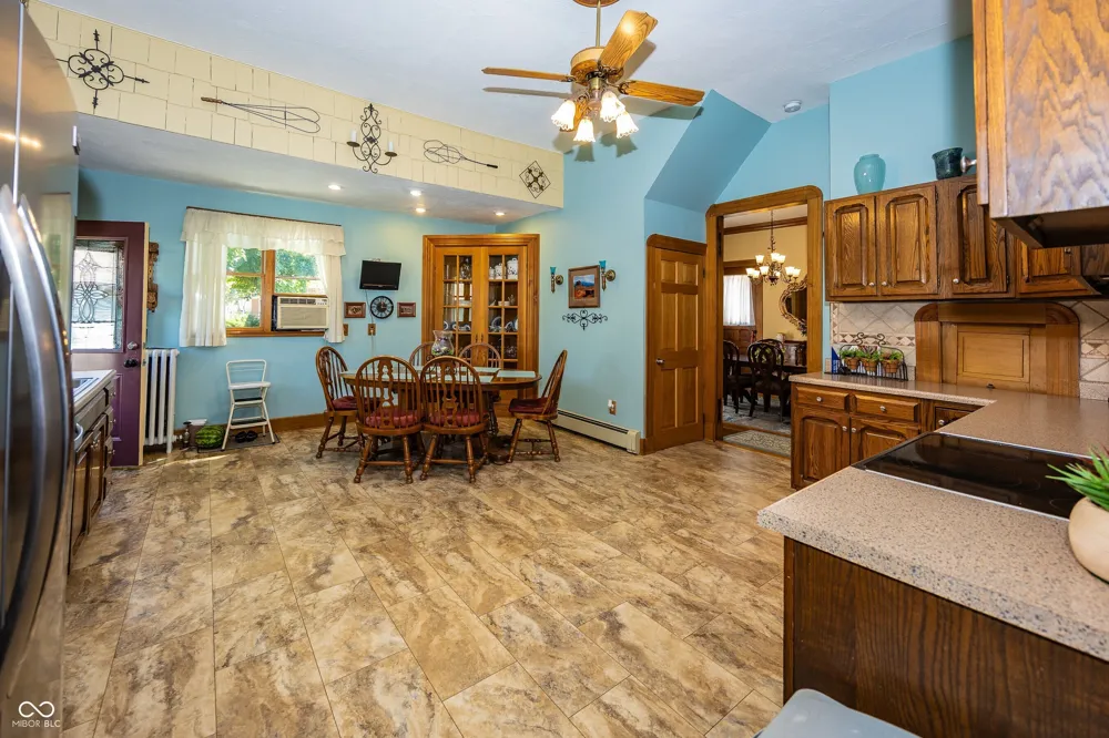 116 W Main Street Knightstown, IN 46148