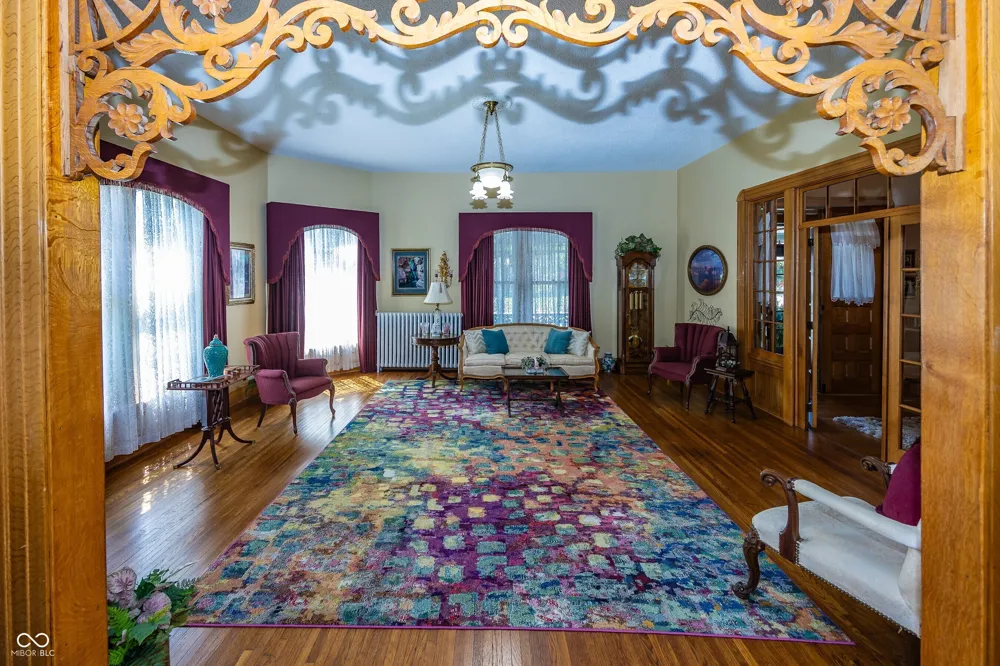 116 W Main Street Knightstown, IN 46148