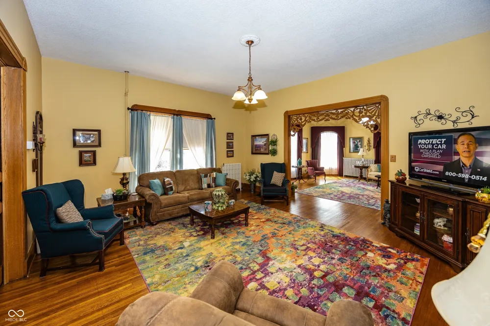 116 W Main Street Knightstown, IN 46148