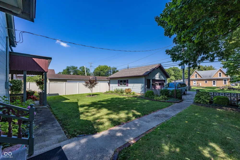 116 W Main Street Knightstown, IN 46148
