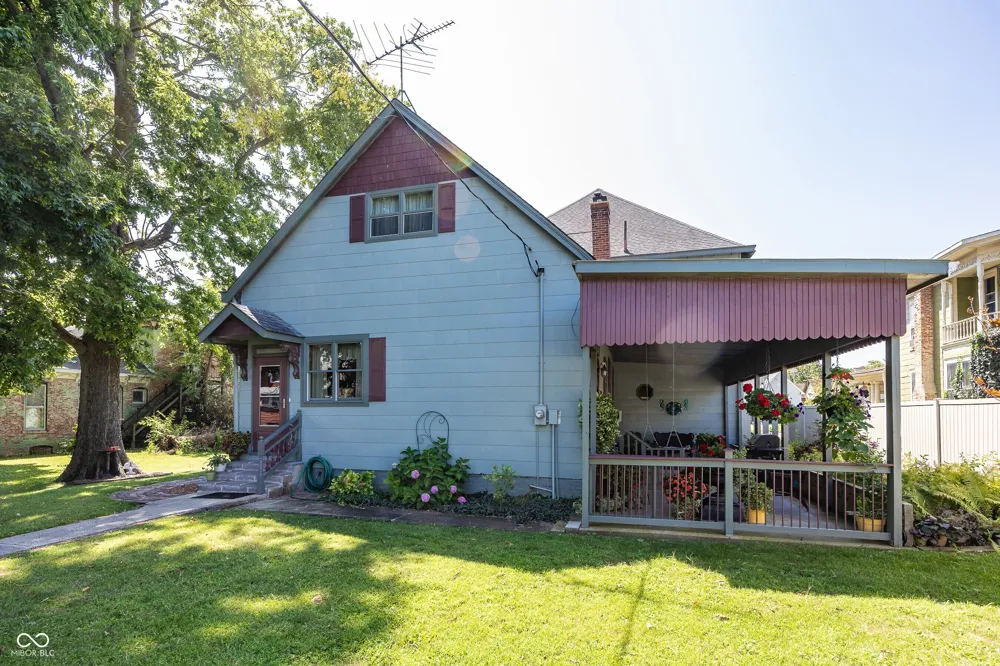 116 W Main Street Knightstown, IN 46148