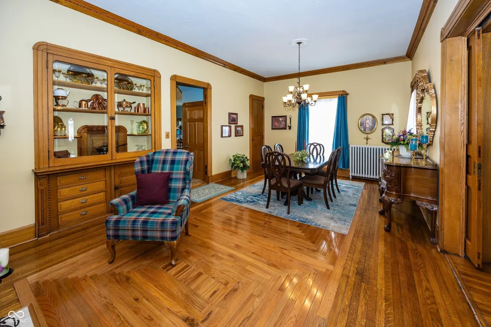 116 W Main Street Knightstown, IN 46148