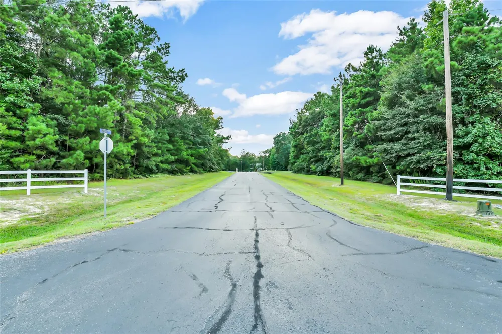 27987 Bridle Avenue Waller, TX 77484