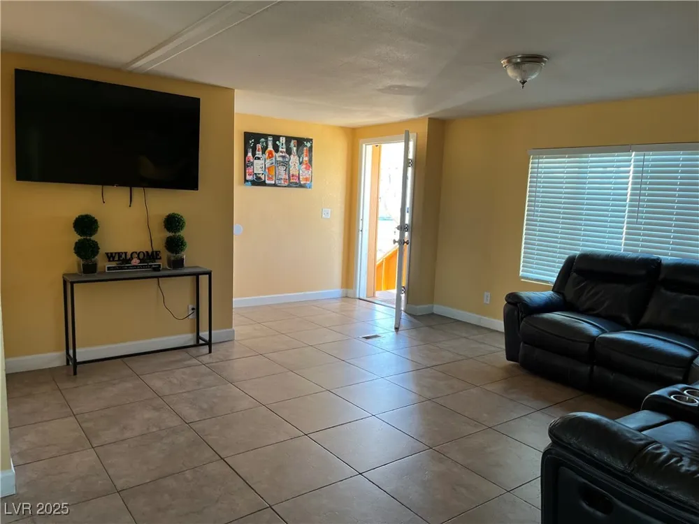 2273 Toiyabe Street Las Vegas, NV 89156
