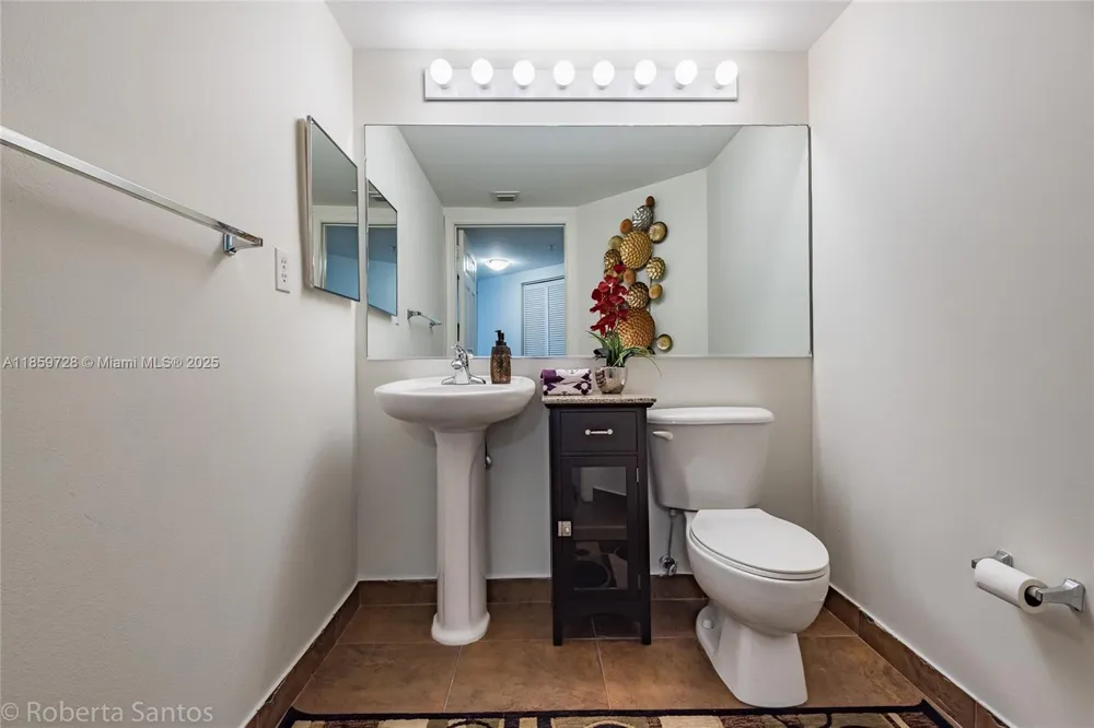 2080 S Ocean Dr #602 Hallandale Beach, FL 33009