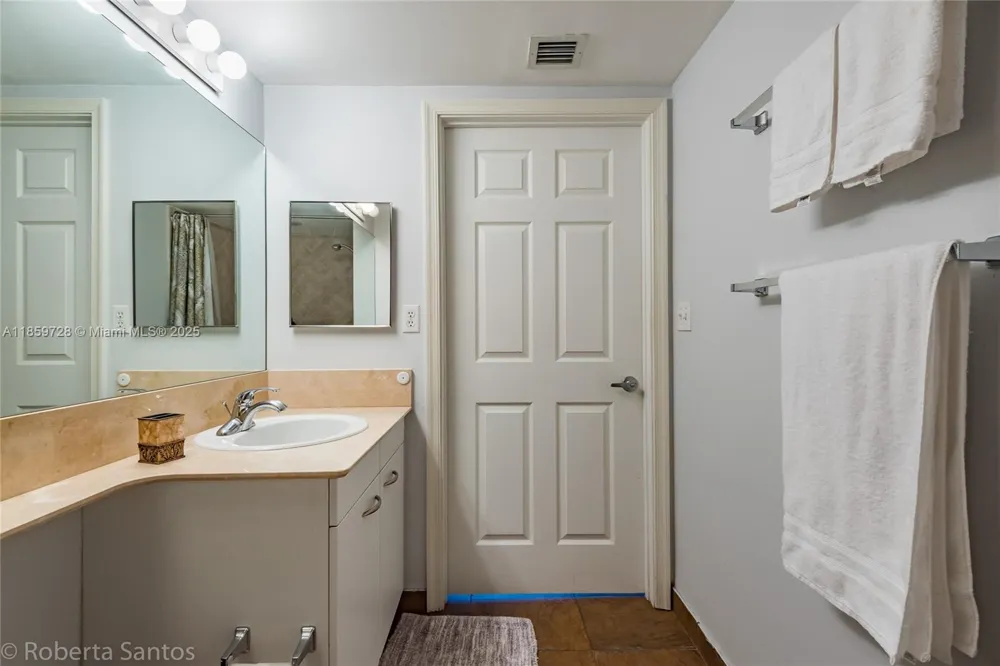 2080 S Ocean Dr #602 Hallandale Beach, FL 33009