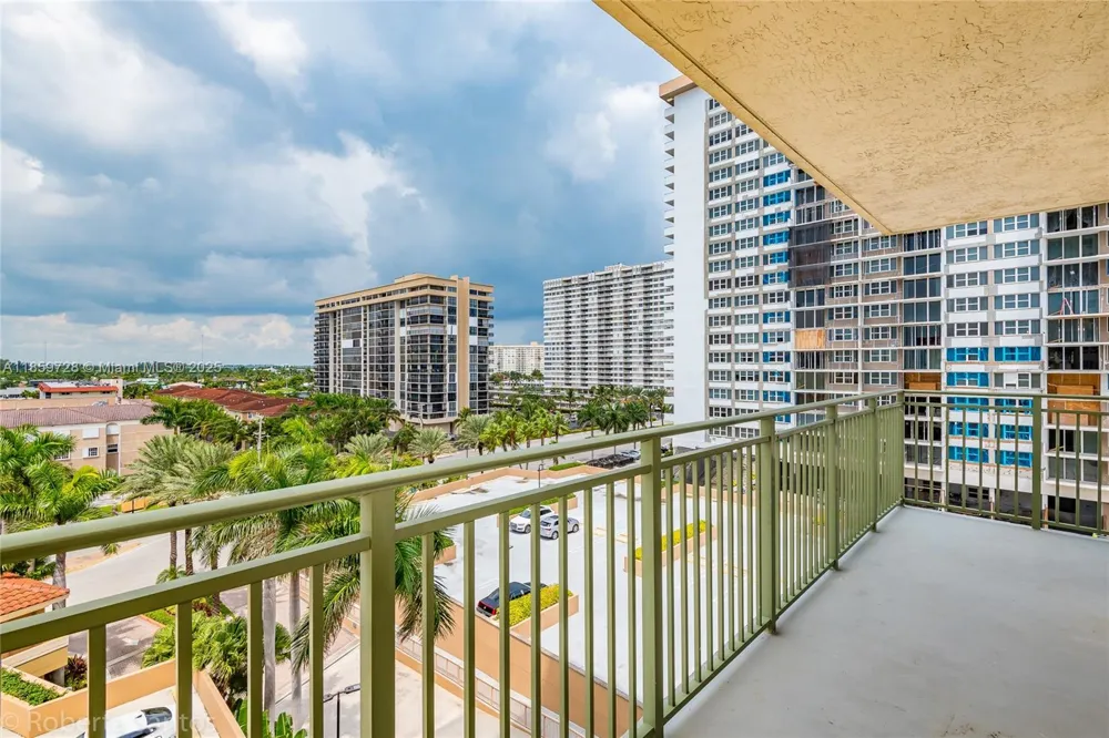 2080 S Ocean Dr #602 Hallandale Beach, FL 33009