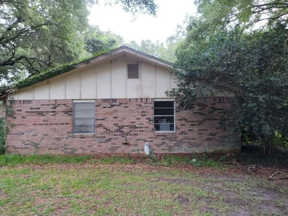 1806 S Elizabeth Avenue Kirbyville, TX 75956