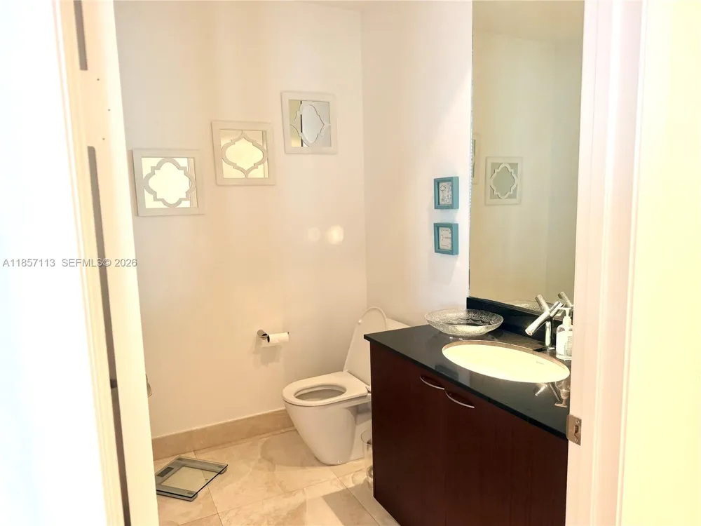 16001 Collins Ave #1402 Sunny Isles Beach, FL 33160