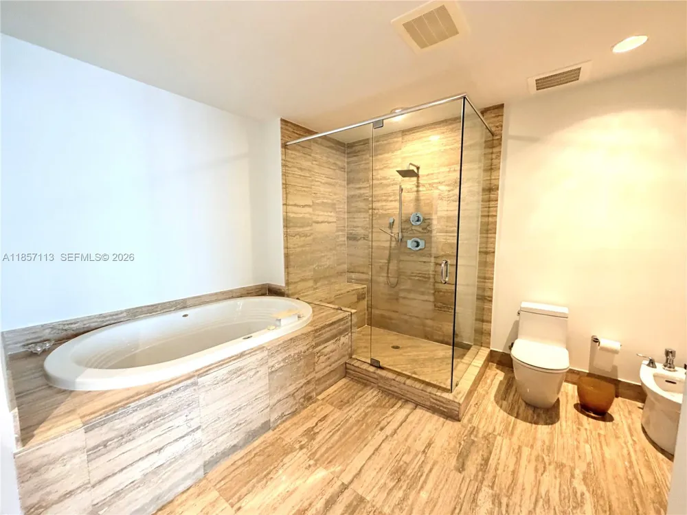 16001 Collins Ave #1402 Sunny Isles Beach, FL 33160