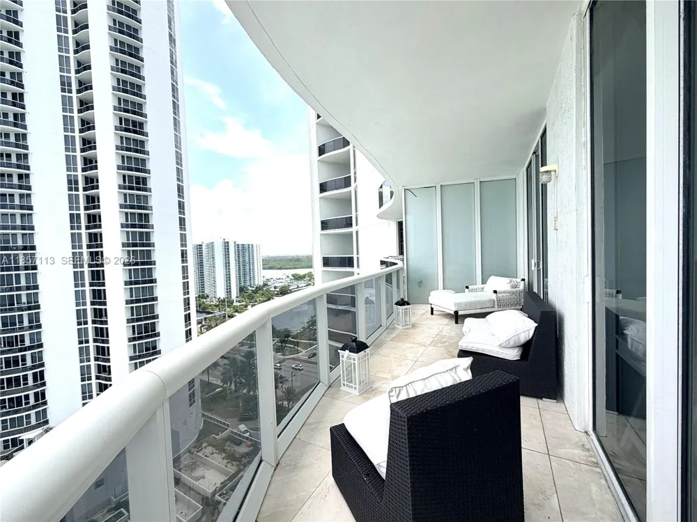 16001 Collins Ave #1402 Sunny Isles Beach, FL 33160