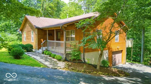 8157 Center Lake Road