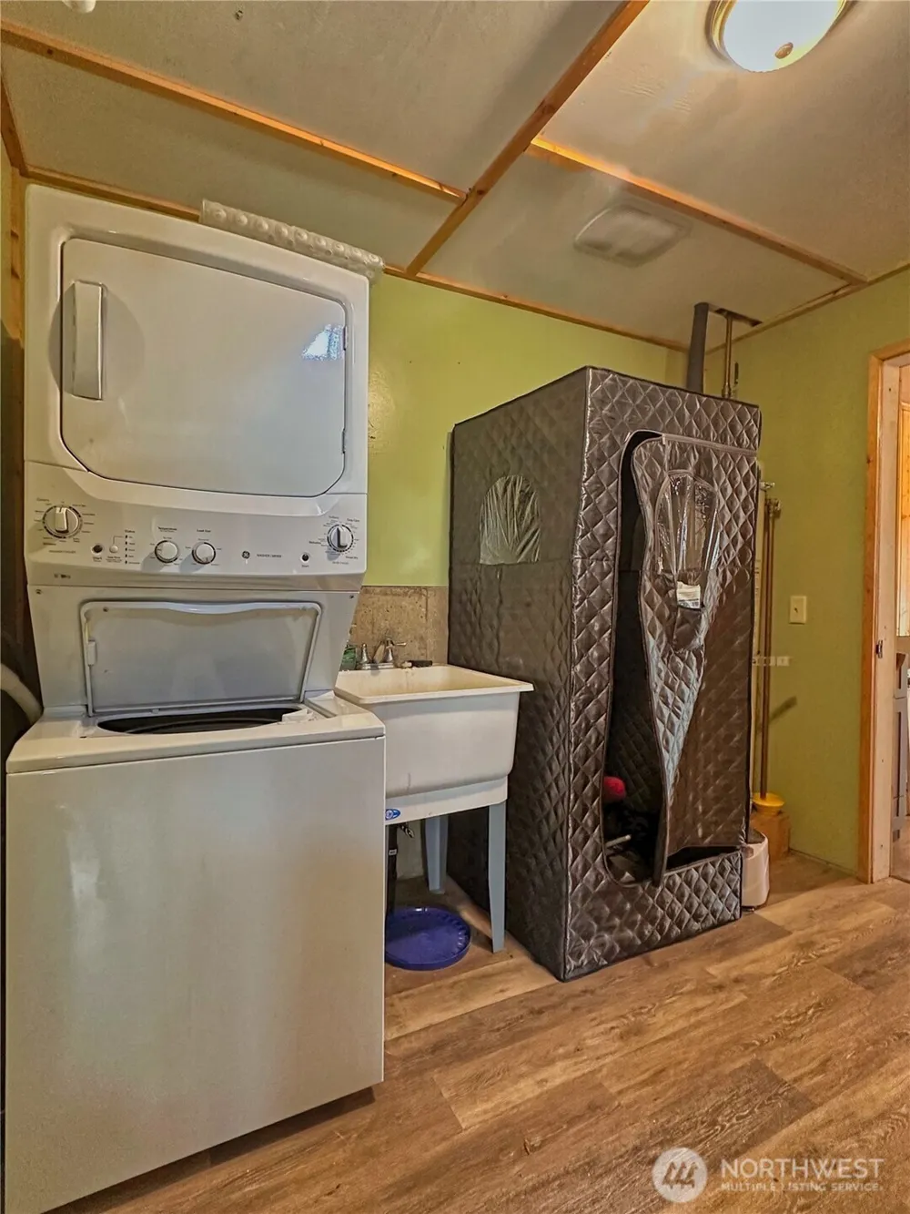 76 B Westlake Road Oroville, WA 98844