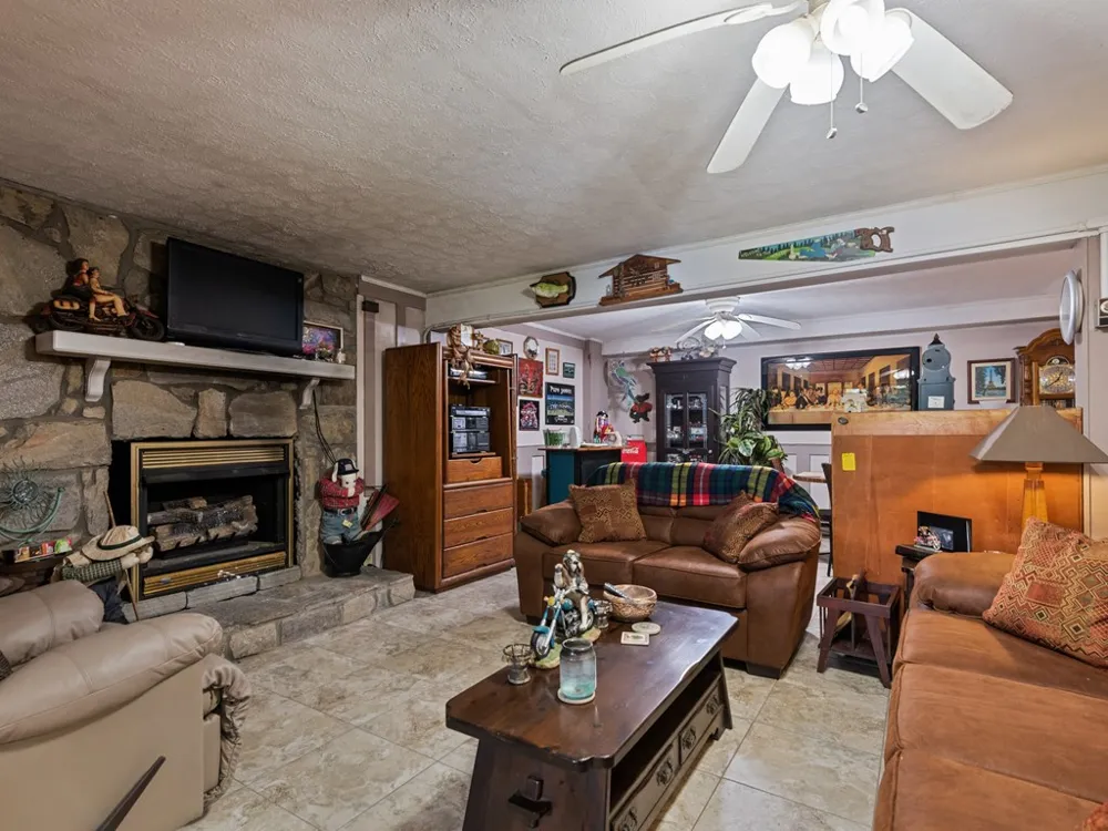 Vista Dr Clyde, NC 28721