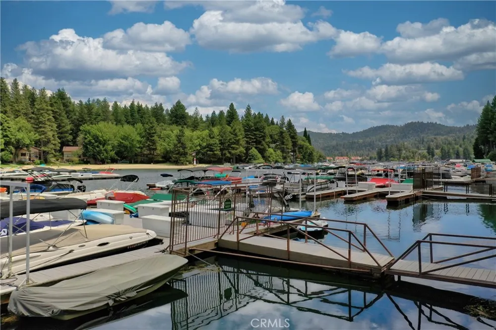 27513 Meadow Bay Drive Lake Arrowhead, CA 92352