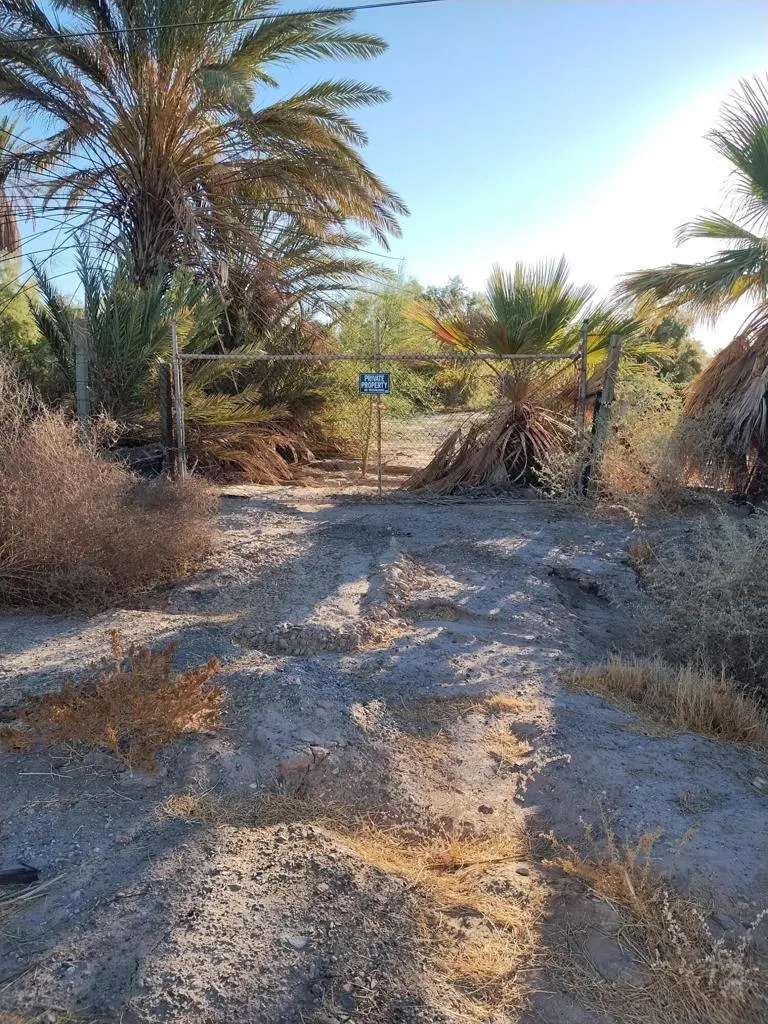 51 4th St Niland, CA 92257