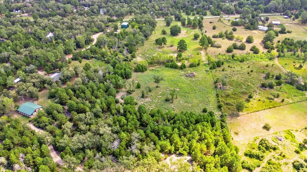 147 Pine Valley Drive Paige, TX 78659