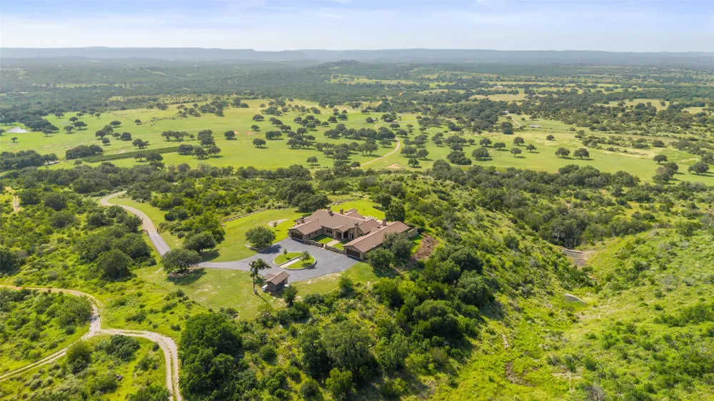 4529 Ranch Road 3347 Round Mountain, TX 78663