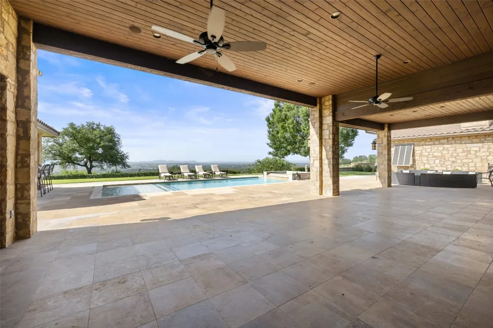4529 Ranch Road 3347 Round Mountain, TX 78663