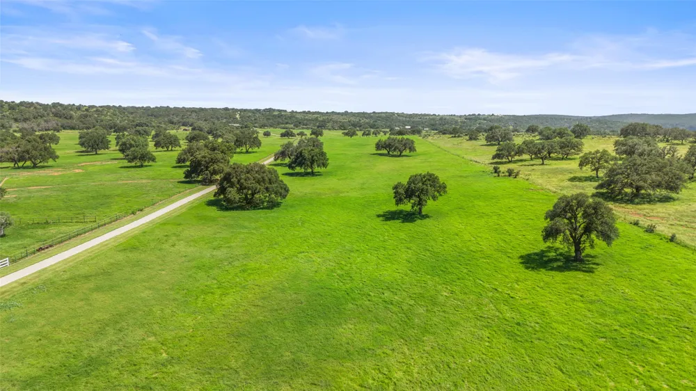 4529 Ranch Road 3347 Round Mountain, TX 78663