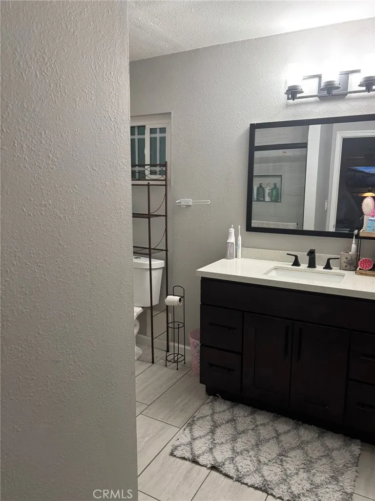 6995 Summit Valley Road Hesperia, CA 92345