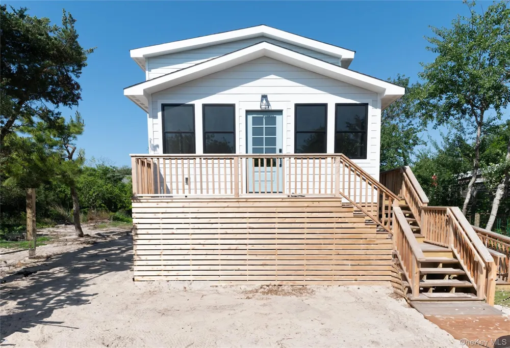 108 Ocean Road Ocean Beach, NY 11770