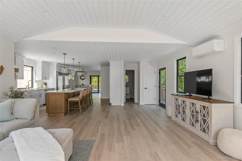 108 Ocean Road Ocean Beach, NY 11770