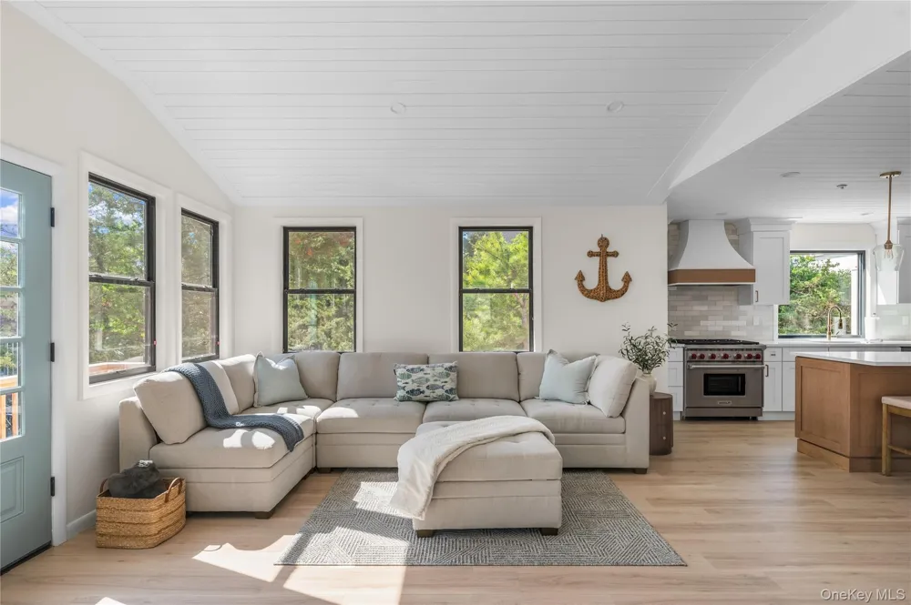 108 Ocean Road Ocean Beach, NY 11770