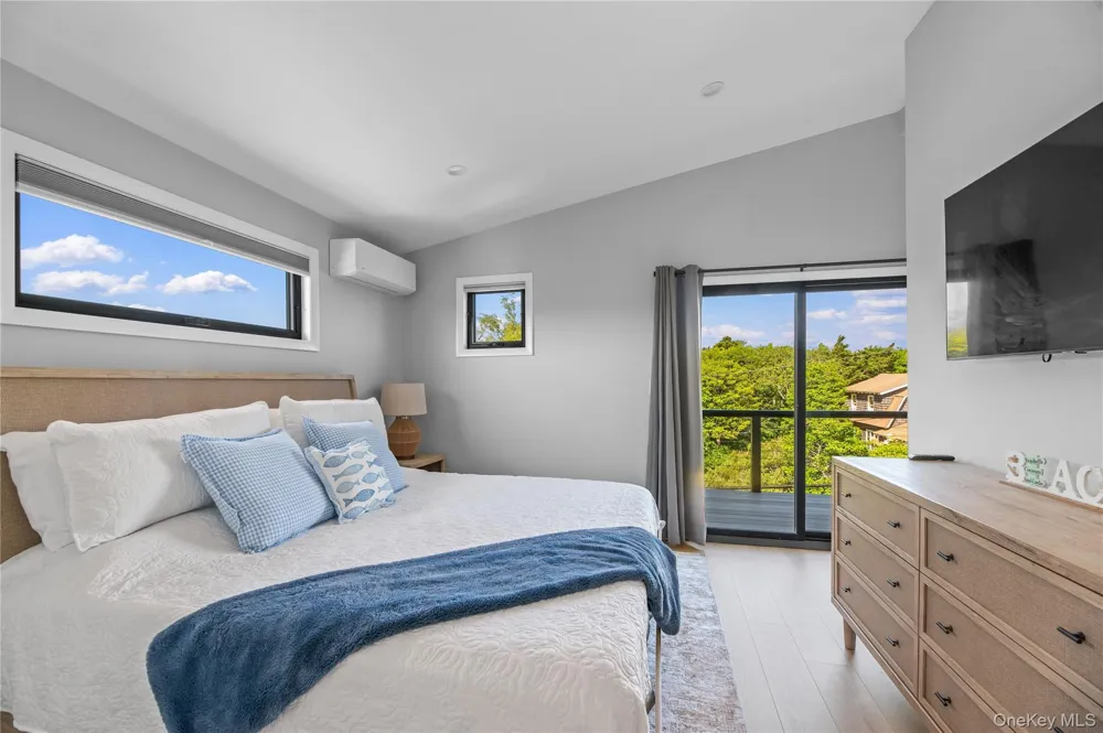 108 Ocean Road Ocean Beach, NY 11770