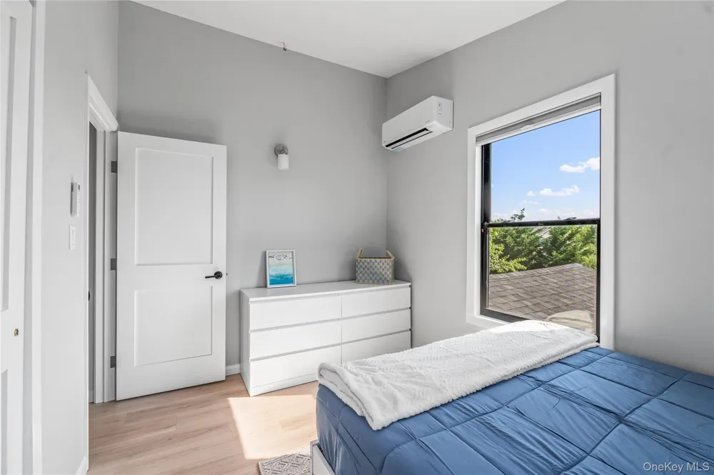 108 Ocean Road Ocean Beach, NY 11770