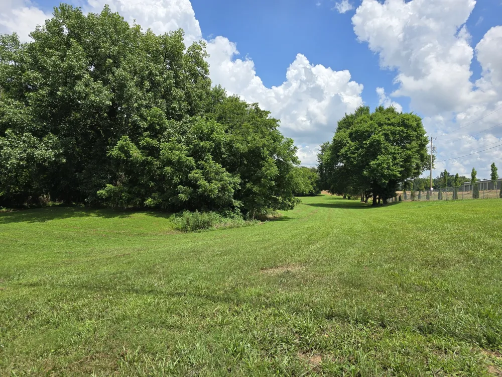 4628 Hwy 31W Cottontown, TN 37048