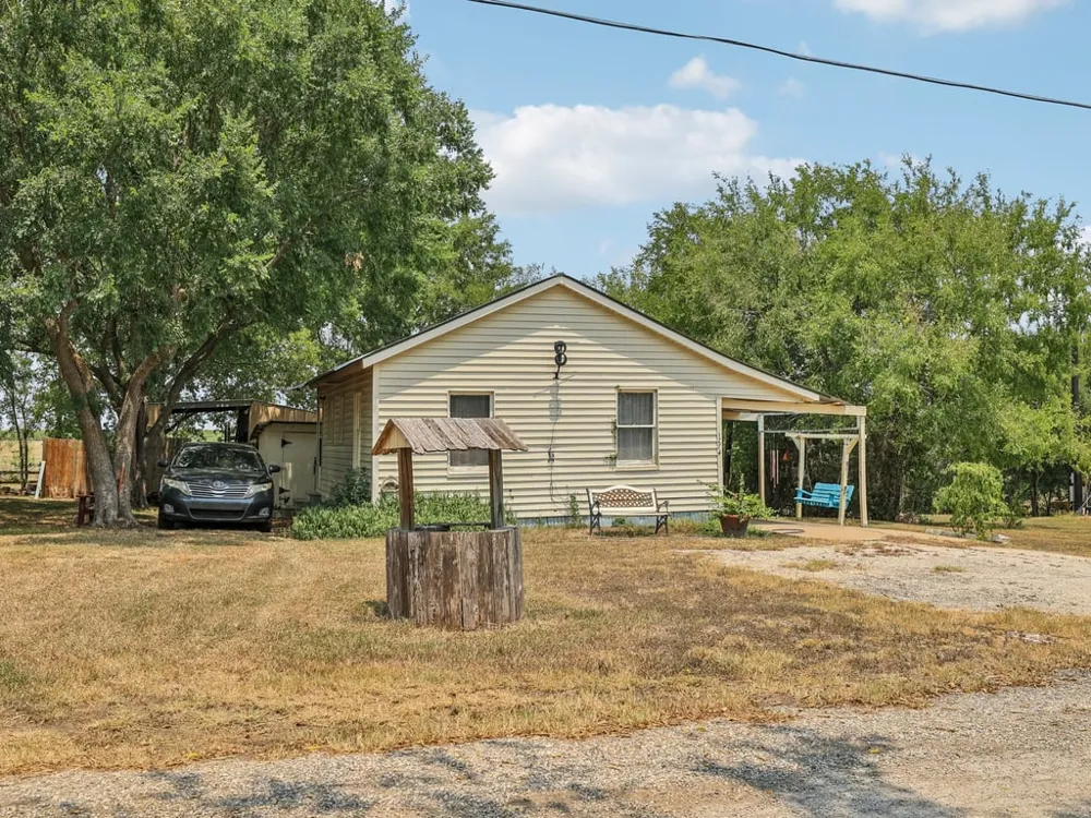 Bluebonnet Road Lockhart, TX 78644