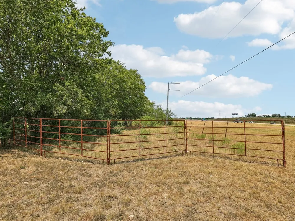 Bluebonnet Road Lockhart, TX 78644