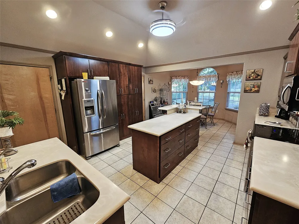 133 Lcr 777 Groesbeck, TX 76642