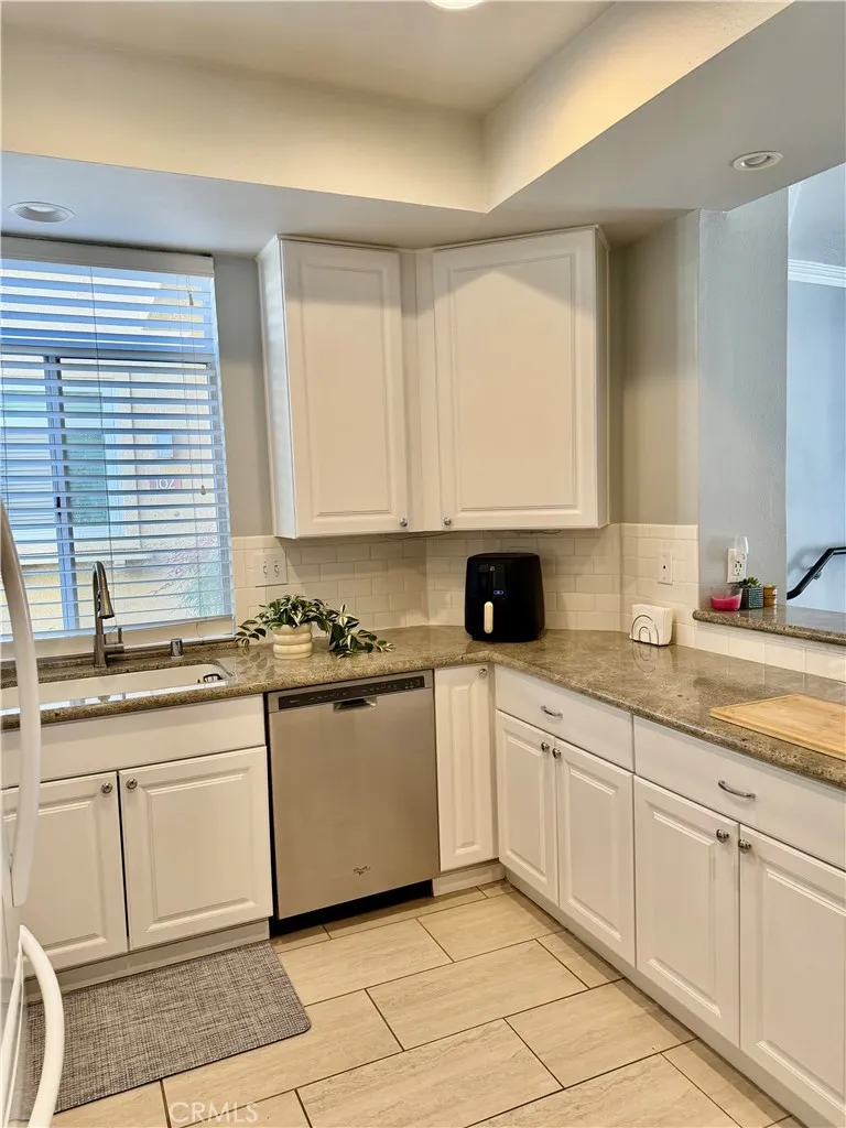 3100 Castelar Court #103 Corona, CA 92882