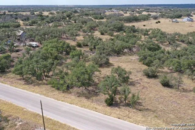 97 Nott Branch Rd Harper, TX 78631