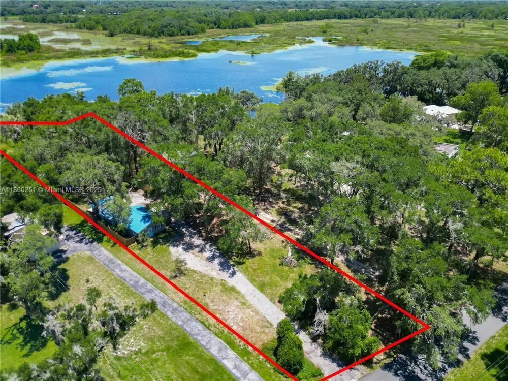 8781 S LAKESHORE DR FLORAL CITY Other City - In The State Of Florida, FL 34436