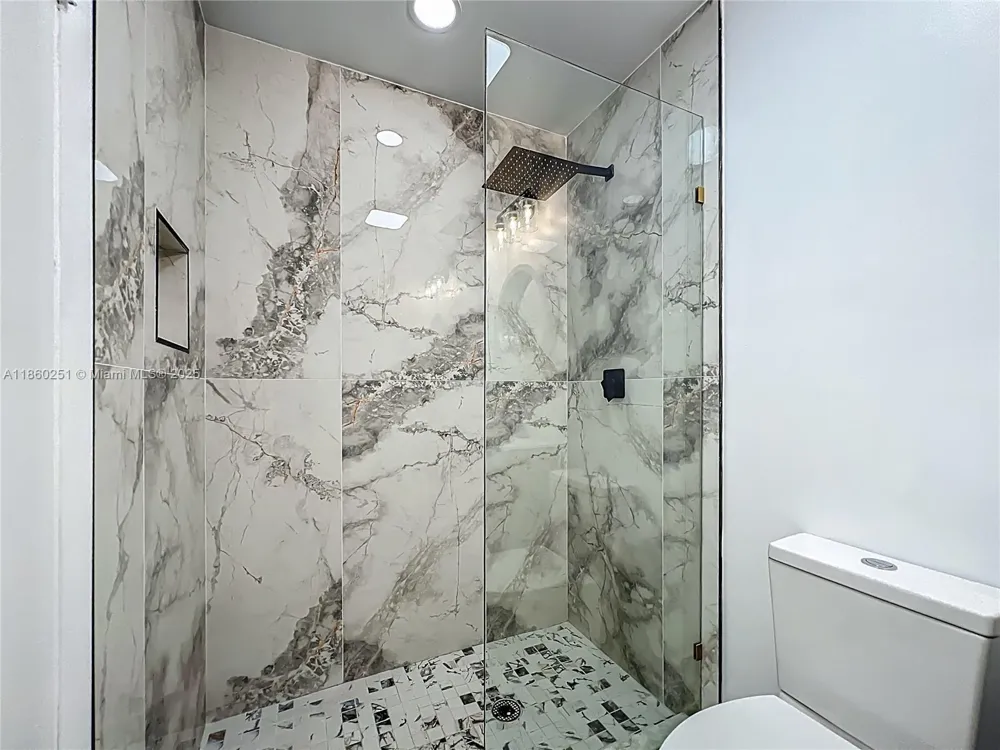 8781 S LAKESHORE DR FLORAL CITY Other City - In The State Of Florida, FL 34436